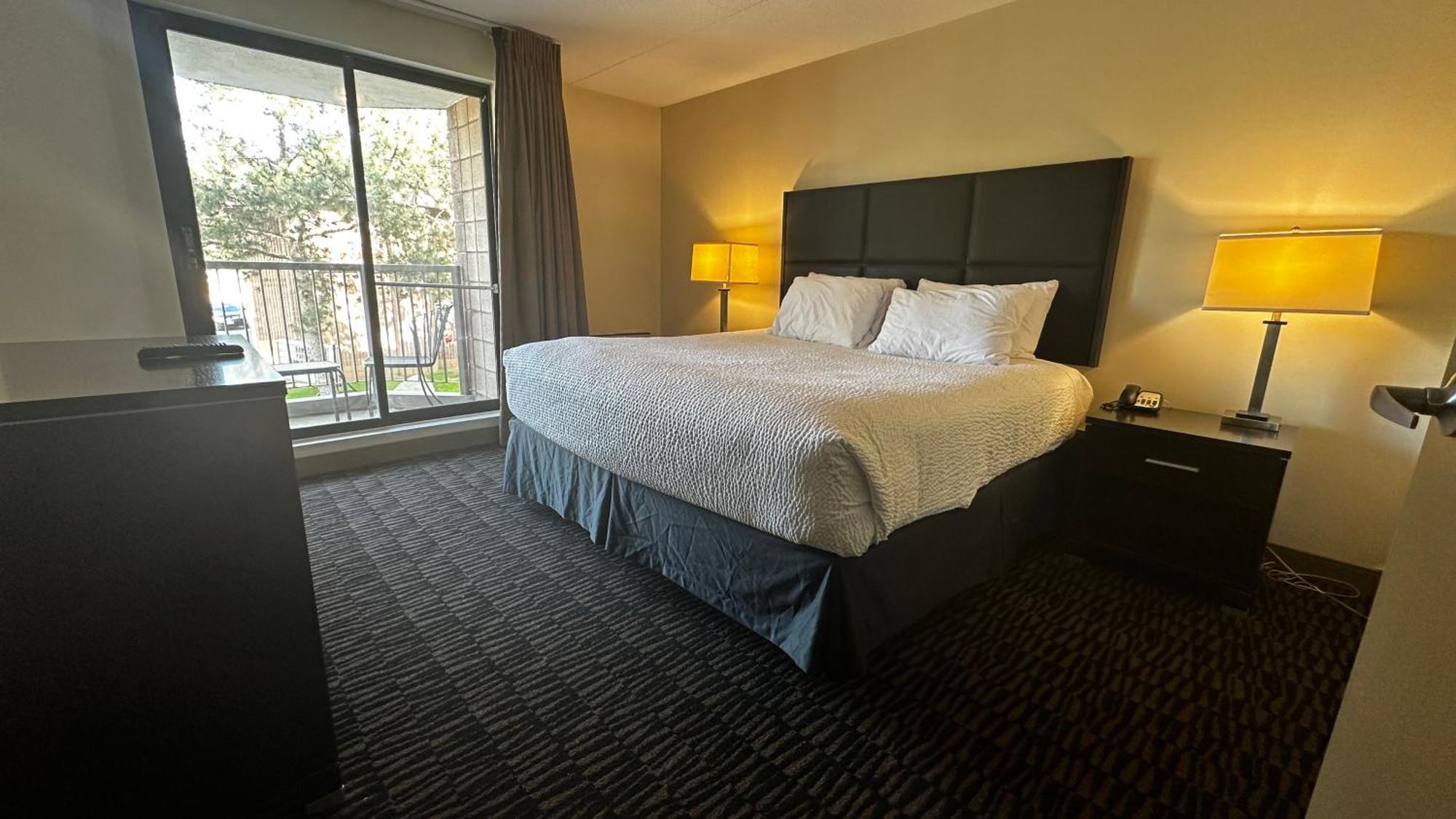 Ramada Plaza By Wyndham Niagara Falls Exterior photo