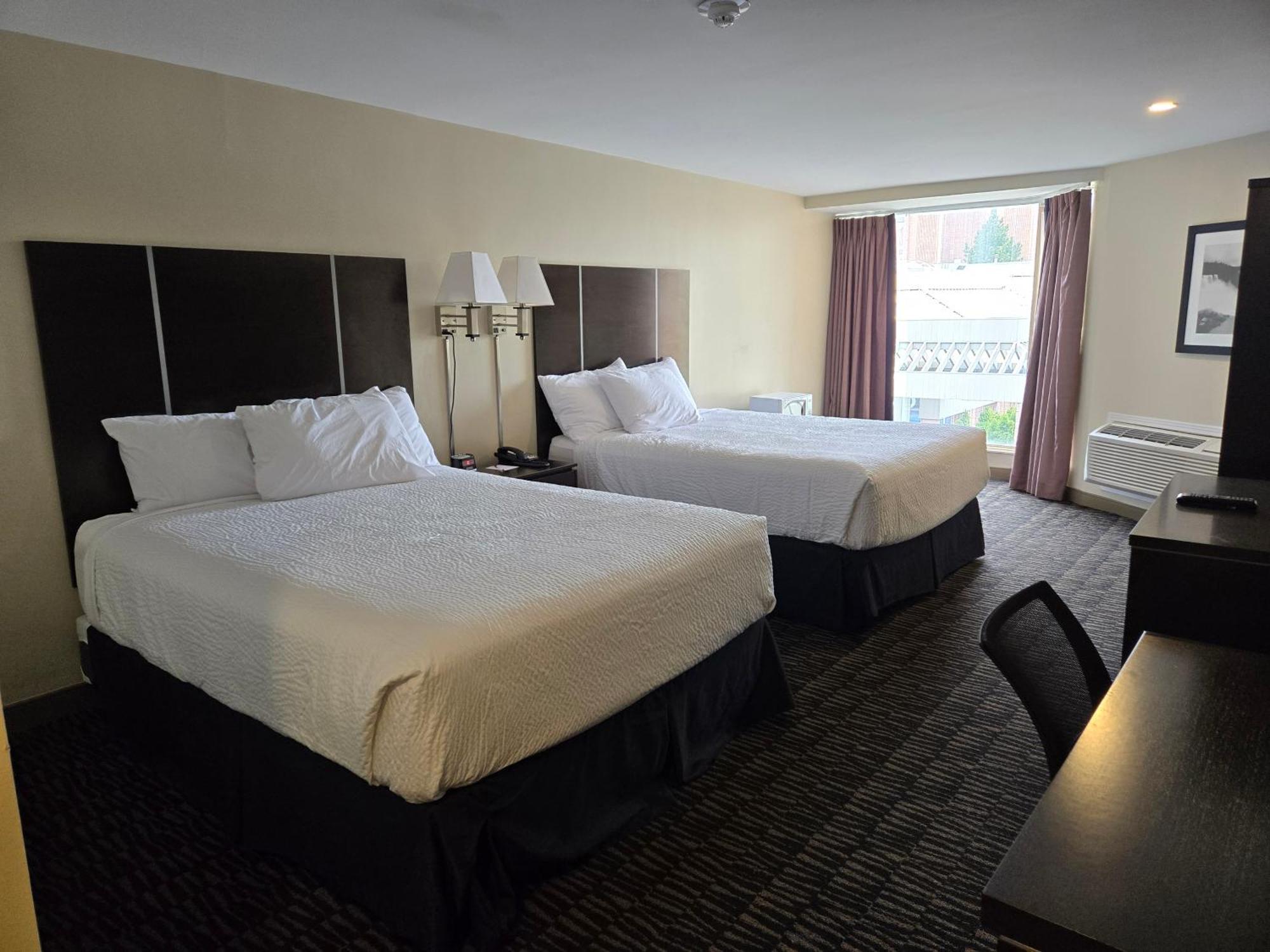 Ramada Plaza By Wyndham Niagara Falls Exterior photo